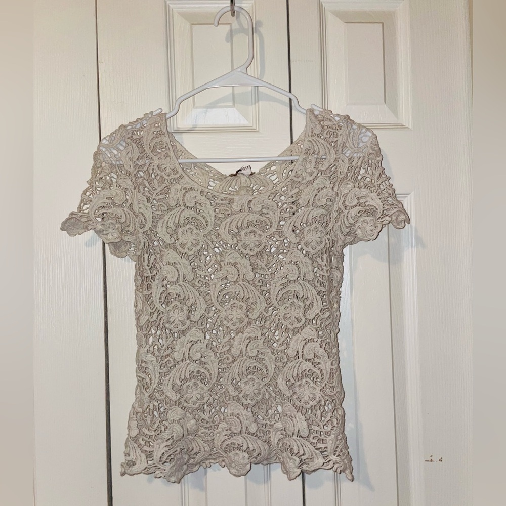 Women’s Small Lace Top